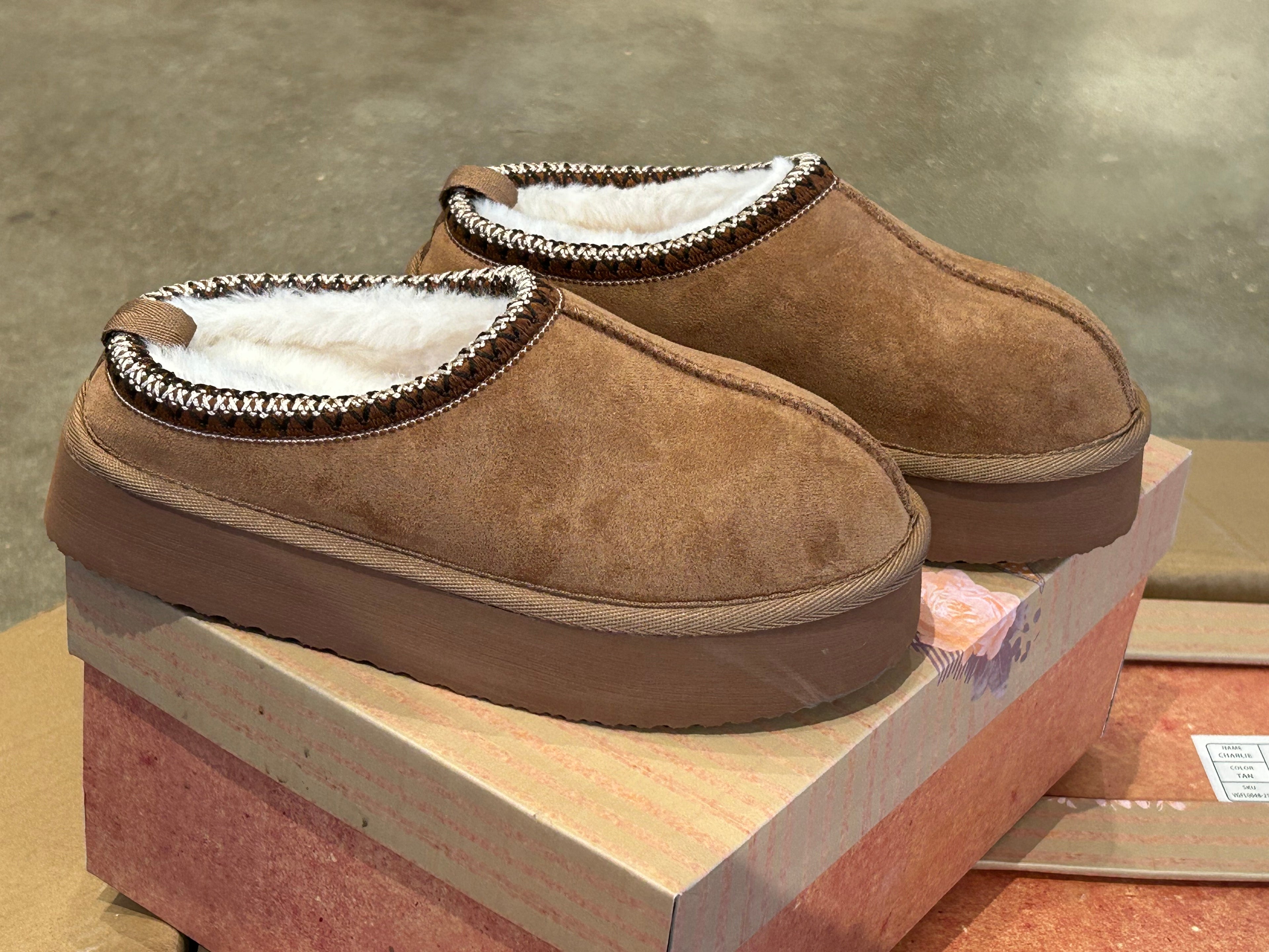 Charlie Platform Ugg Shoes