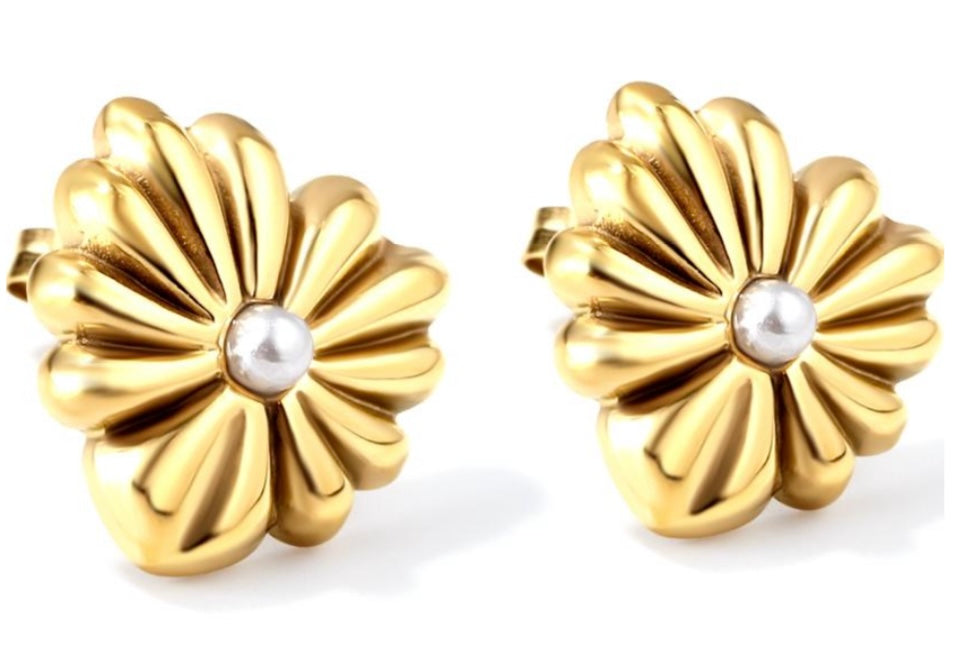 Flower Pearl Earrings