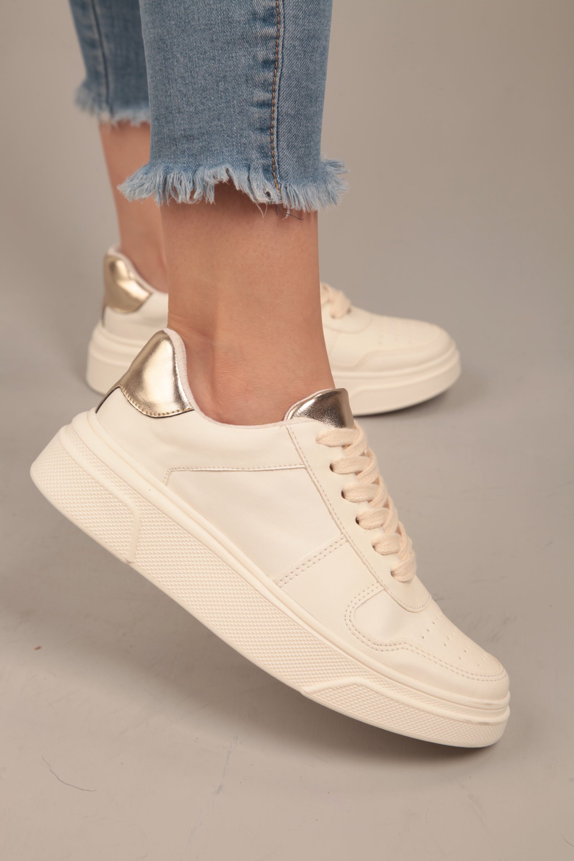 Aria Gold Sneaker