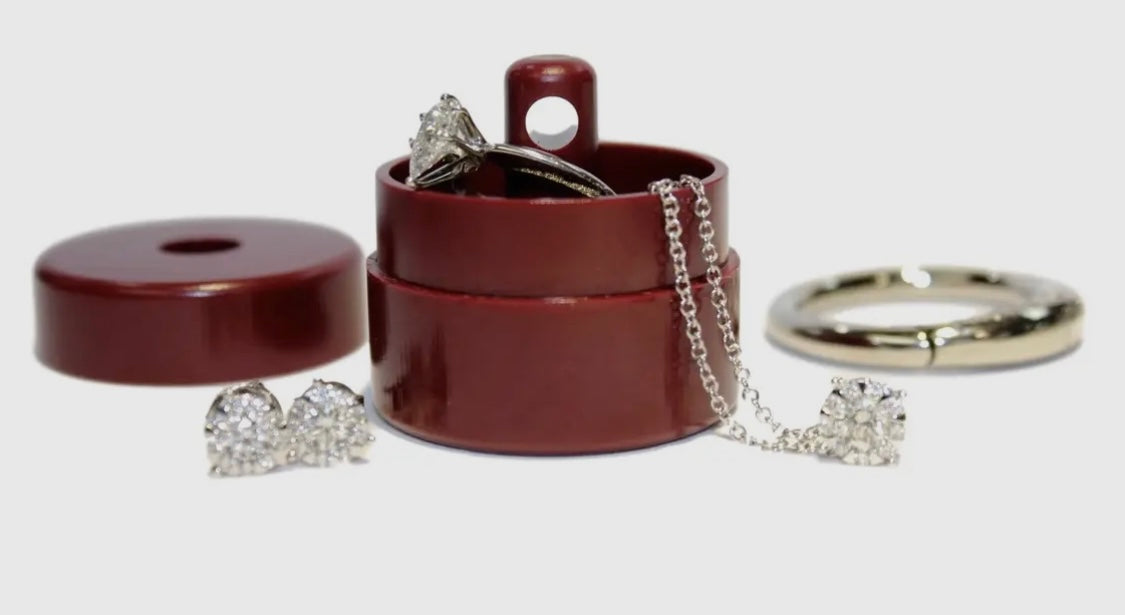 Lion Latch Jewelry /Pill Tote