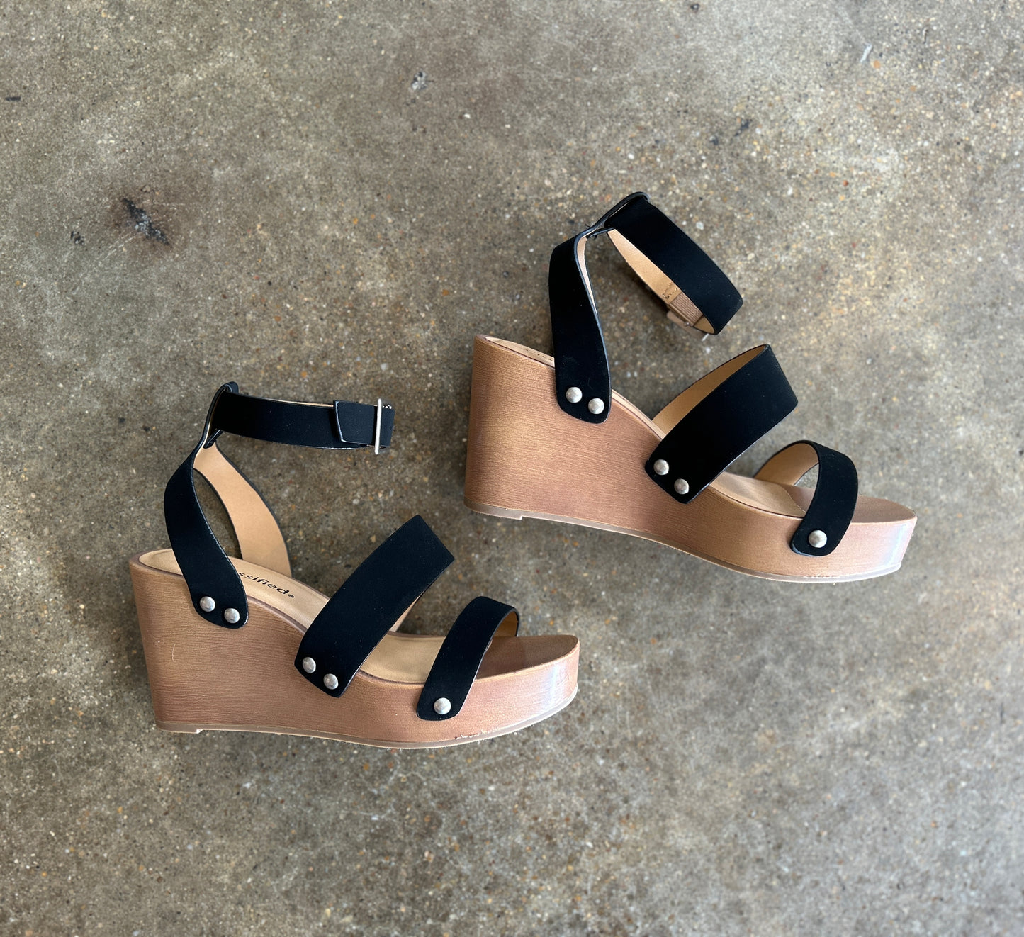 Phoenix Wedge Sandal